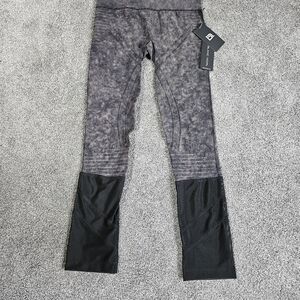 blanc noir Two-Tone Gray & Black Leggings Sm, Med & Lg